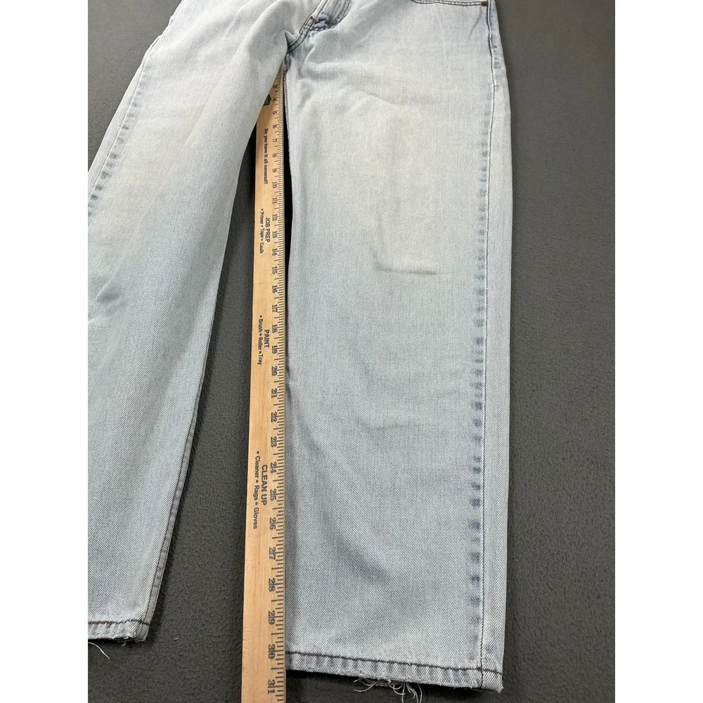 Levis fit hand content